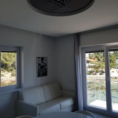 海之影公寓 Žman