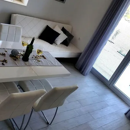 海之影公寓 Žman