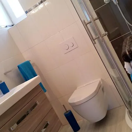 Sea Reflections Žman