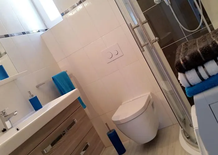 Sea Reflections Žman