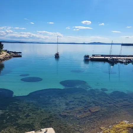 Sea Reflections *